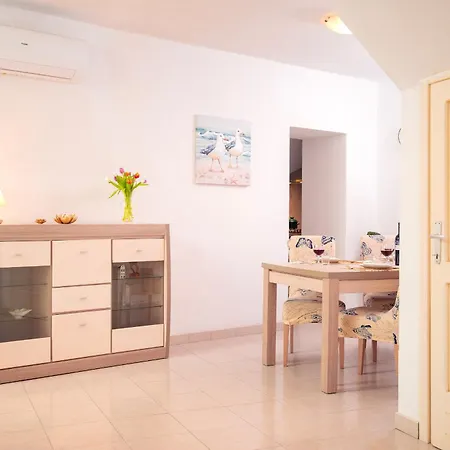 T&t - Zf Hvar Appartement