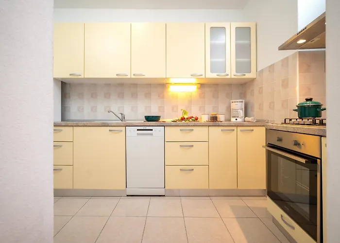 T&t - Zf Hvar * 赫瓦尔